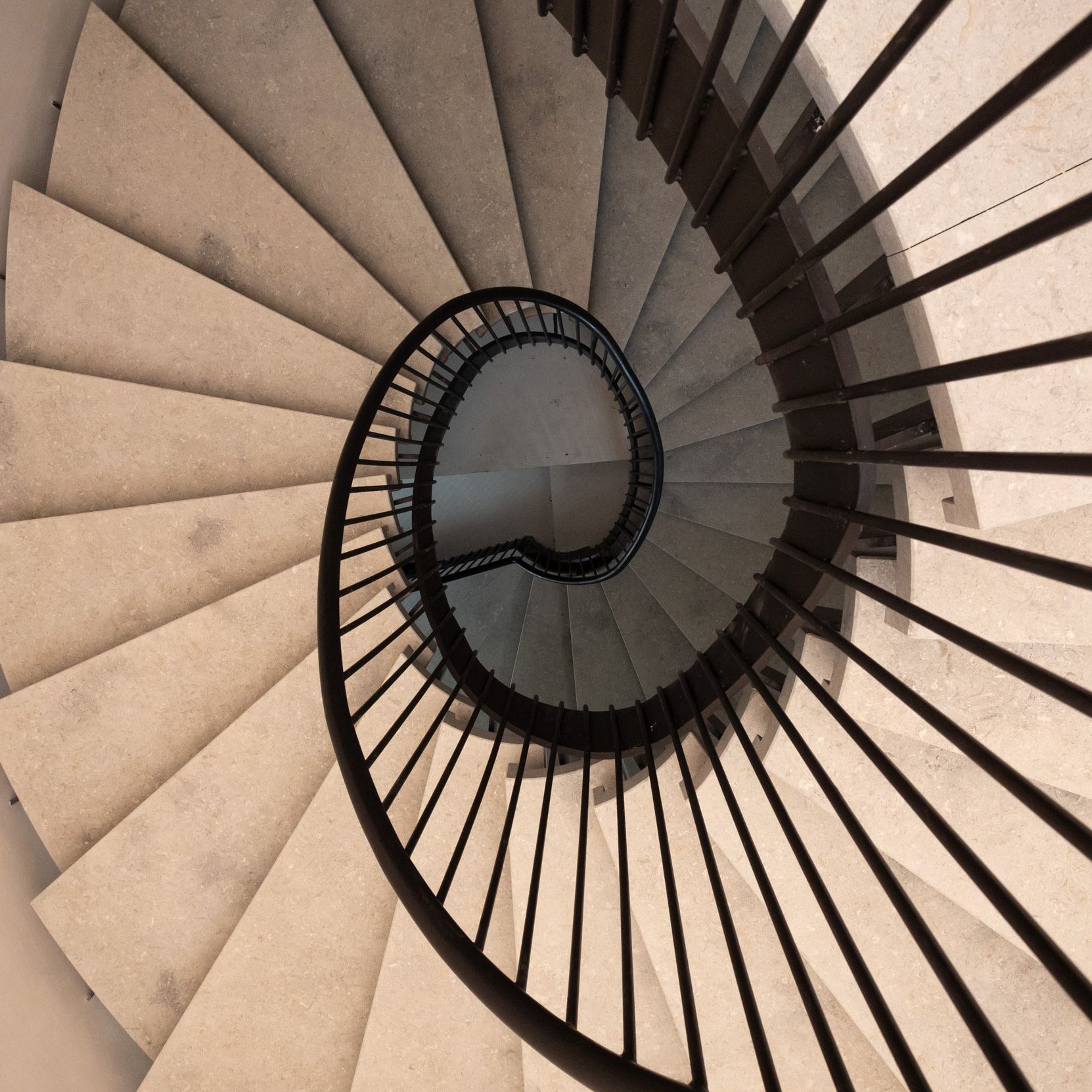 Venice Inclined Oval Staircase